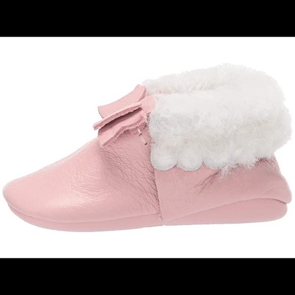NIB! FRESHLY PICKED Blush Shearling Bow Moccs 4 5 - Picture 3 of 9